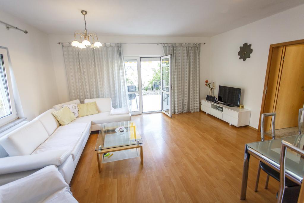 Villa Oleander Marina Room photo
